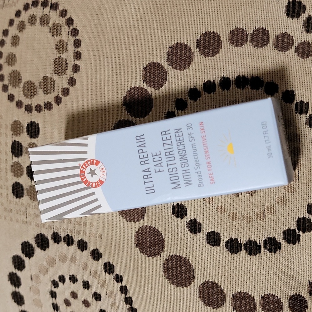 FAB First Aid Beauty Ultra Repair SPF Face  Moistuirizer with Sunscreen 50 ml